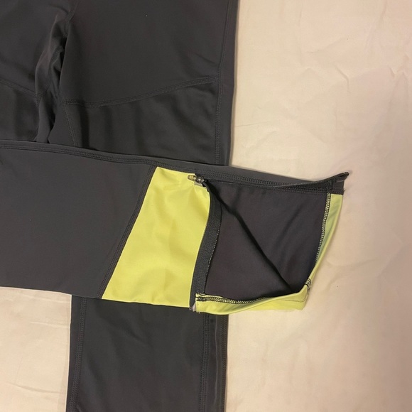 Reflective long athletic leggings - Picture 5 of 6